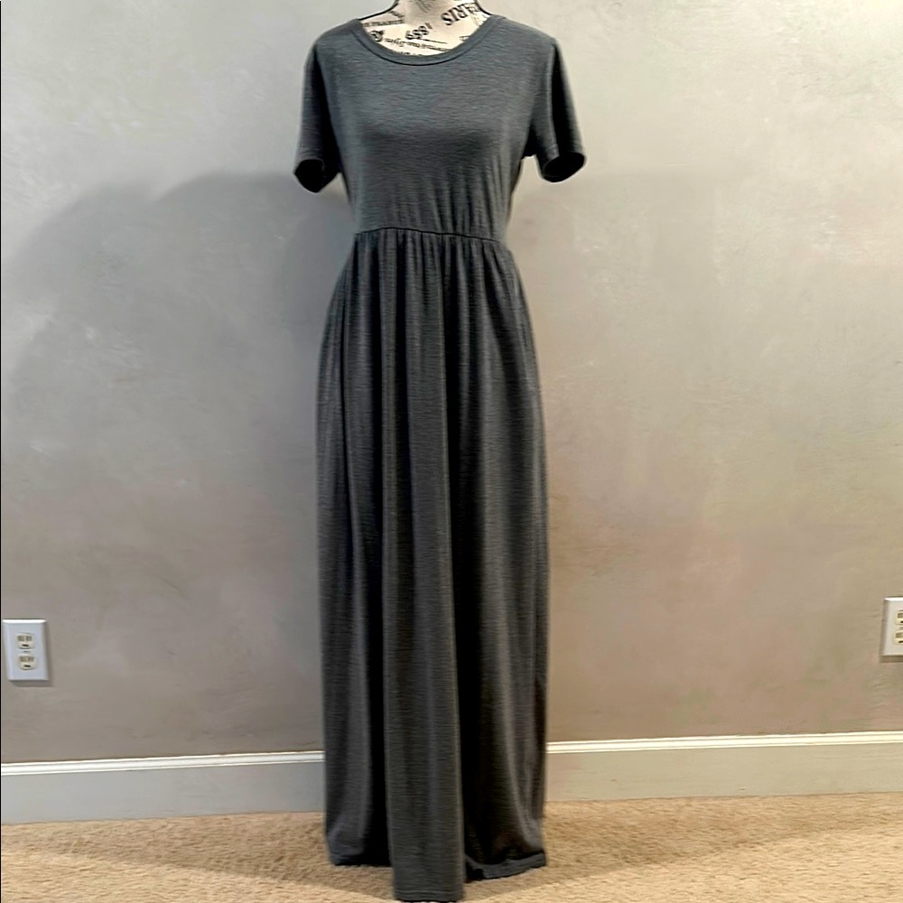 Elegant Gray Maxi Dress